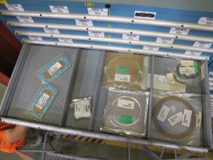 LISTA HEAVY DUTY 9-DRAWER PARTS CABINET W/ CONTENTS (W-50) LOADING & HANDLING FEE $25-